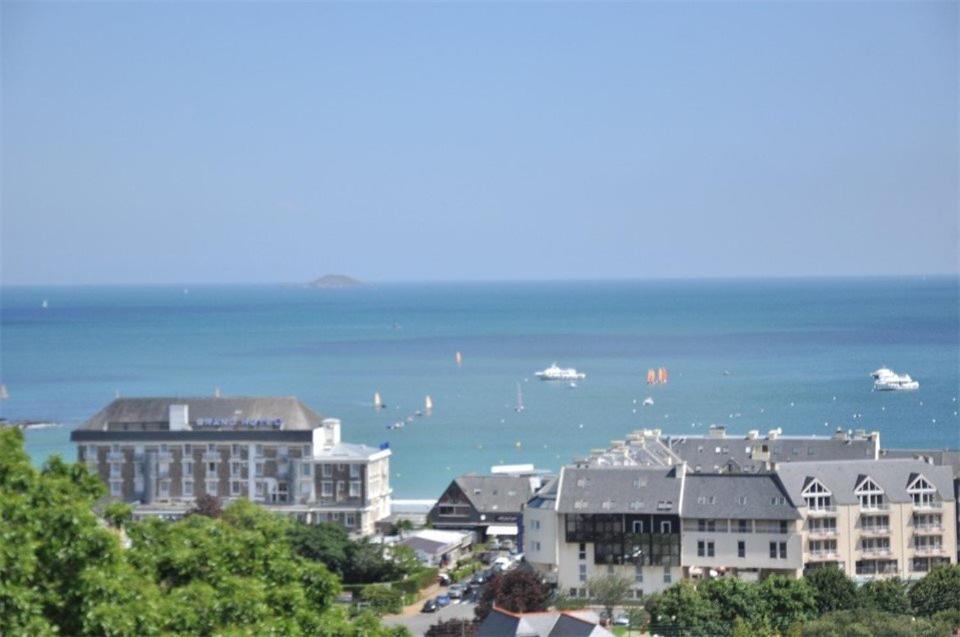 Superbe Vue Avec Wifi, Jardin, Terrasse A Guirec - Ref 931 * Perros-Guirec